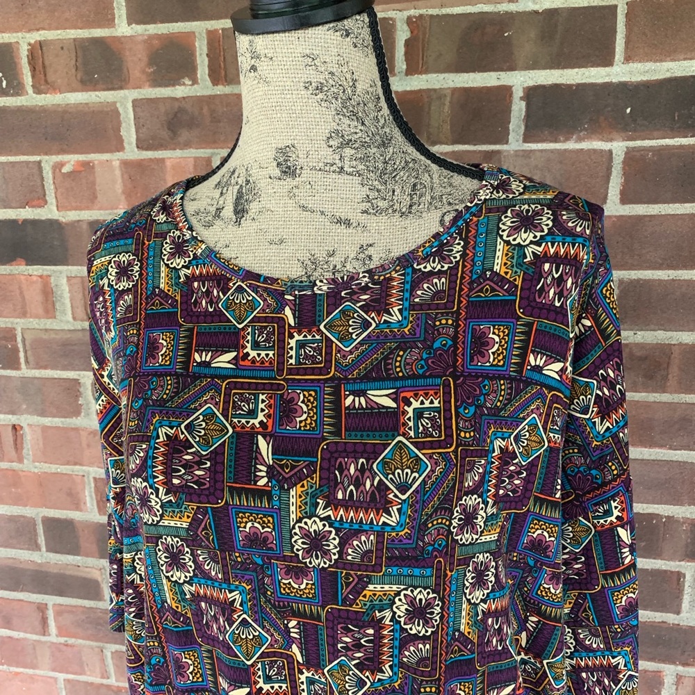 ❤️ LuLaRoe Irma short sleeve tee - Picture 2 of 8
